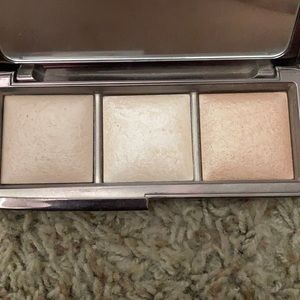 Hourglass ambient light palette
